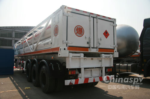 北方建成壓縮天然氣運輸車