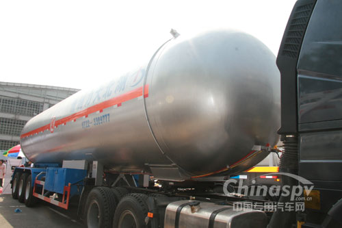 湖北大力天然氣罐裝運輸車