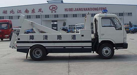 東風(fēng)金霸清障車
