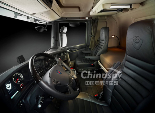 全新斯堪尼亞V8重型卡車內(nèi)飾
