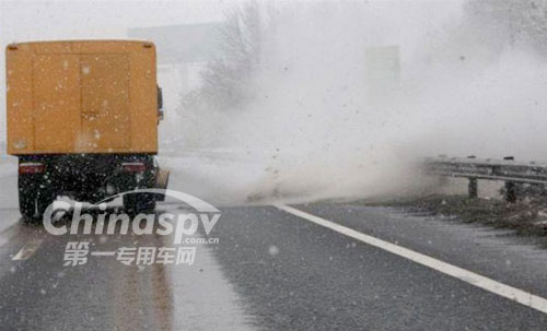 除雪車的效果比較理想