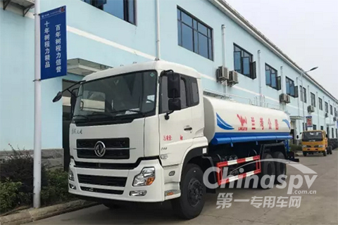 東風(fēng)天龍20噸灑水車車燈使用技巧