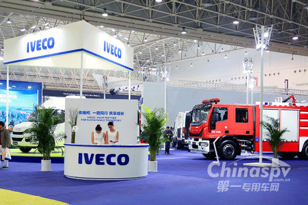 進(jìn)口依維柯最強(qiáng)改裝車陣容閃耀武漢