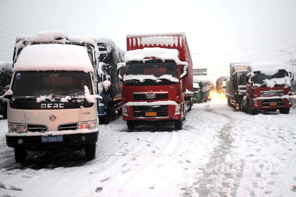 雪天安全行車的六點(diǎn)注意事項
