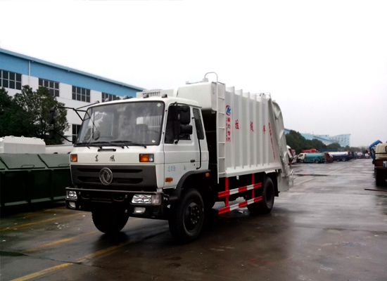 東風145型8方壓縮式垃圾車圖片
