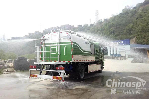 旬陽(yáng)寶通自主研發(fā)高壓清洗車、除雪車