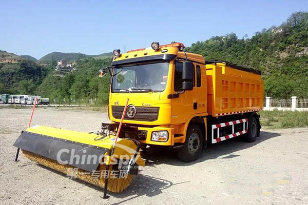 旬陽(yáng)寶通自主研發(fā)高壓清洗車、除雪車