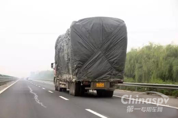 廣東將集中專項(xiàng)整治重型貨運(yùn)掛車