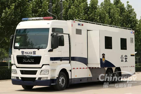 承載光榮使命 5款宇通警用特種車亮相北京