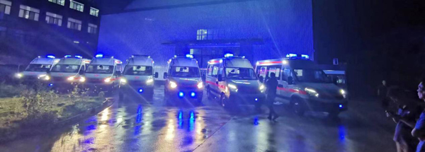 南京依維柯歐勝負壓監(jiān)護型救護車