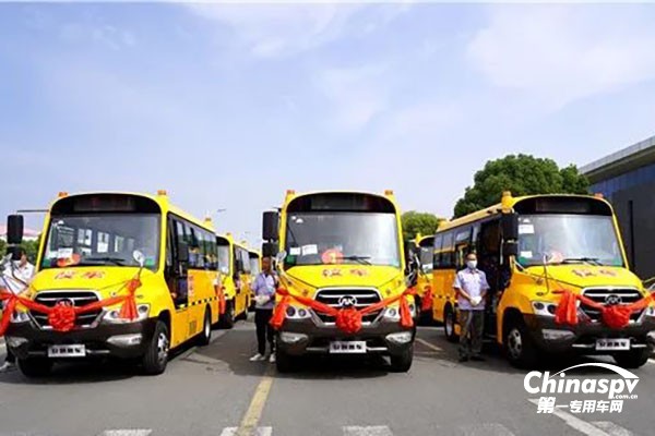 安凱校車