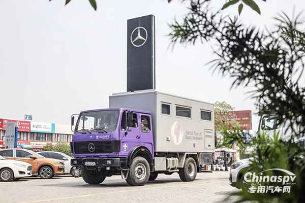 老車新夢，抵達(dá)成都：38年前的奔馳消防車變身旅居車環(huán)游世界