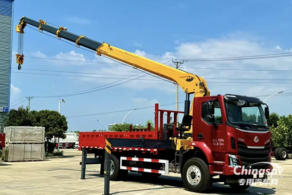乘龍M3隨車(chē)吊榮膺專用車(chē)市場(chǎng)創(chuàng)富大獎(jiǎng)