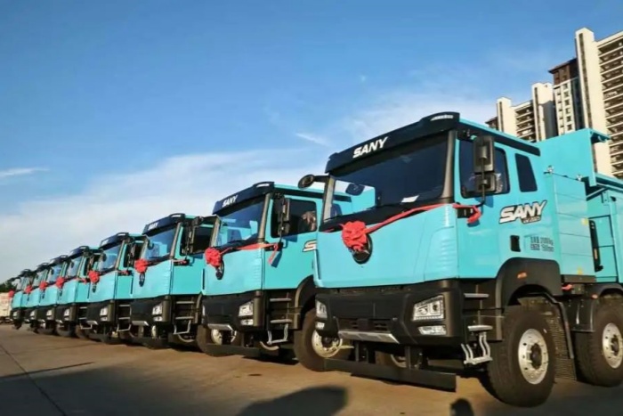 三一424新能源自卸車批量交付江西客戶 開啟綠色運(yùn)輸新篇章！