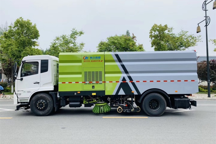 第396批次公告洗掃車(chē)統(tǒng)計(jì)分析：公示企業(yè)達(dá)32家純電動(dòng)洗掃車(chē)，新能源洗掃車(chē)占比80% 數(shù)量最多