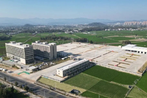 福建漳州古雷開發(fā)區(qū)?；奋囕v停車場竣工
