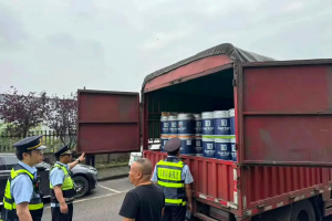 重慶2起貨車無證承運危險貨物受罰
