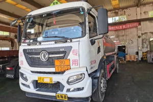 上海查獲一修車廠不具備資質(zhì)卻承修危化品車
