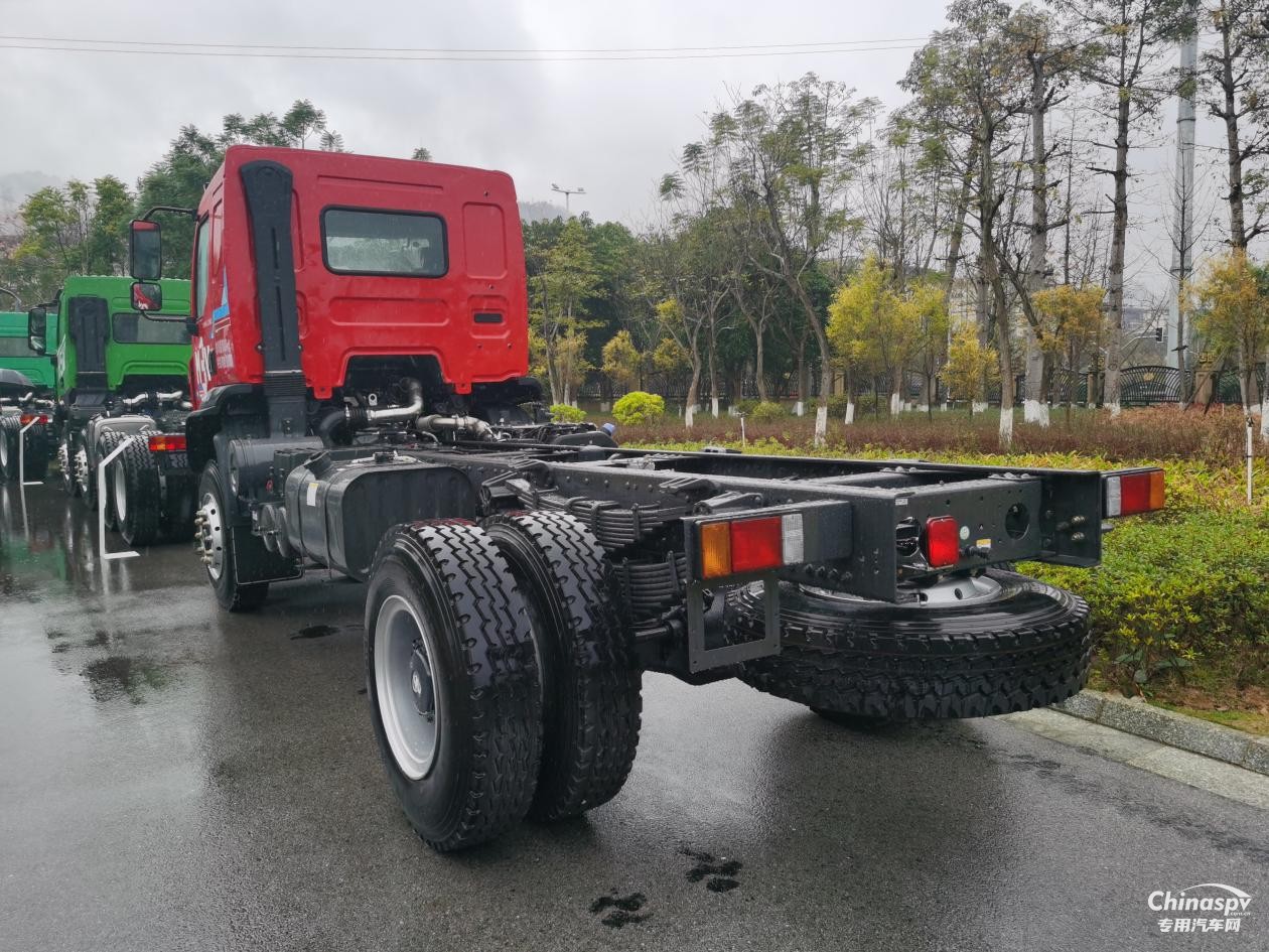 極限工況運輸利器，乘龍M3 4X2極限自卸車盡顯實力