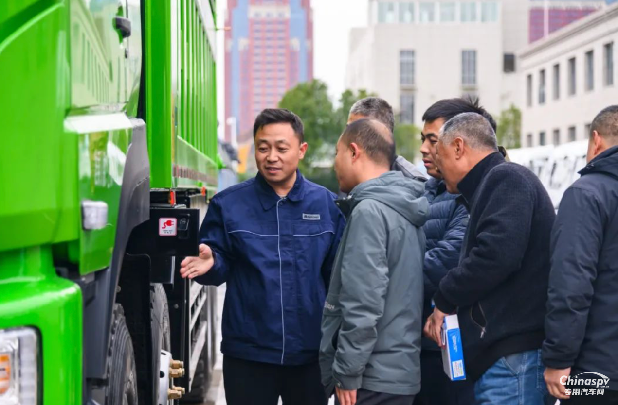 宇通新能源自卸車批量交付石家莊，共啟綠色運輸新篇章