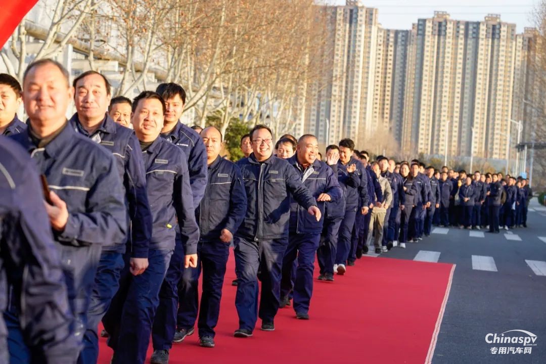 宇通專用車(chē)2025年開(kāi)工盛典燃情開(kāi)啟