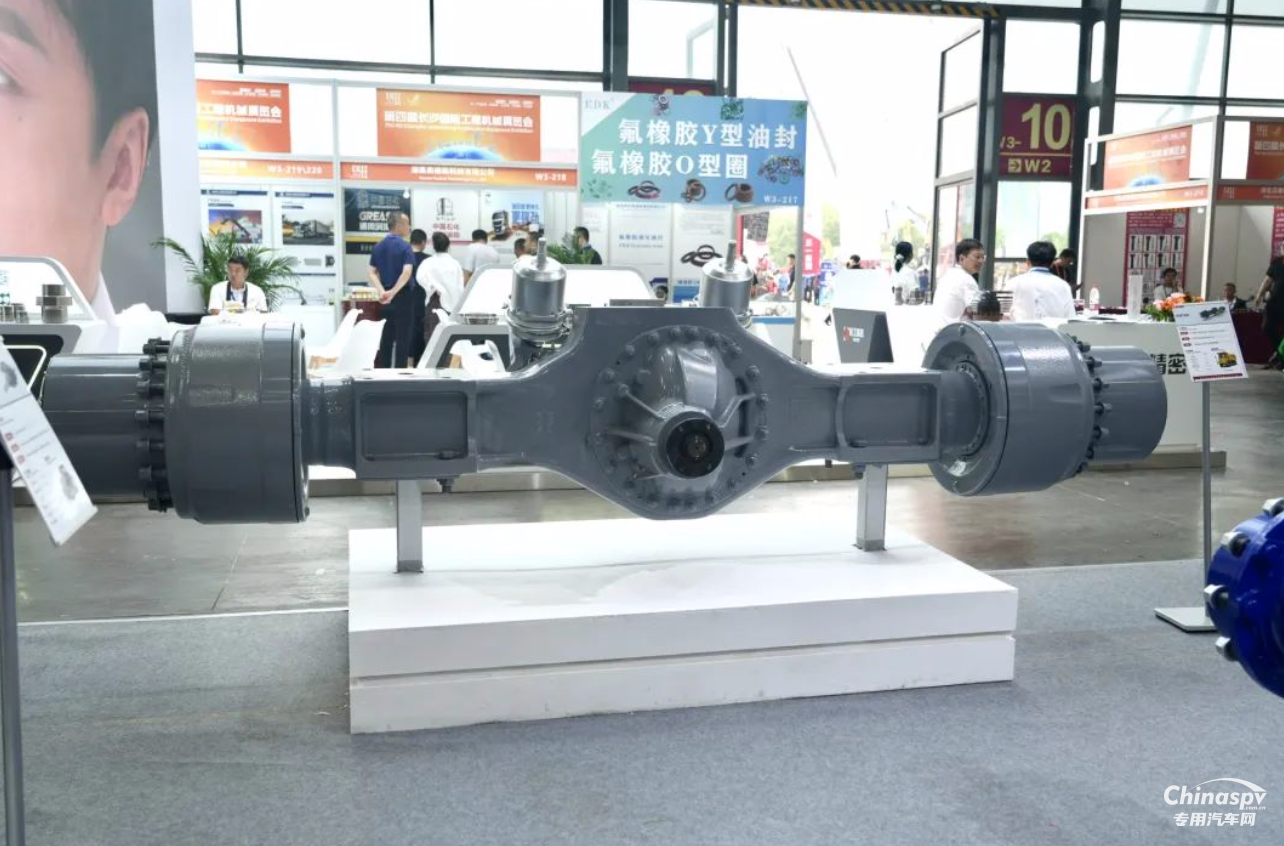這陣容絕了！漢德車橋亮相第四屆國(guó)際工程機(jī)械展！