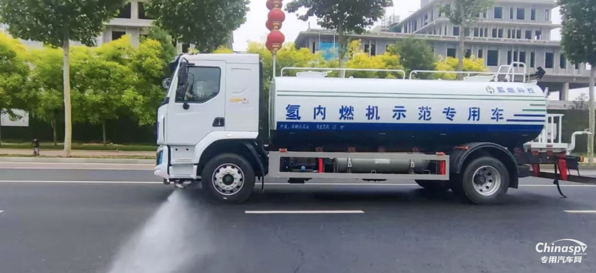 中國(guó)首臺(tái)商用車燃?xì)浒l(fā)動(dòng)機(jī)在河北滄州投用