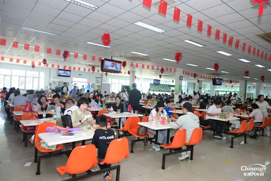 聚愛(ài)，向上！ 解放動(dòng)力大柴工廠第四屆員工家庭日活動(dòng)暖心綻放