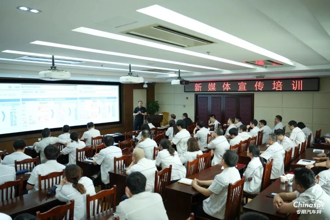 2025年，事業(yè)部斬獲亮眼傳播成果，網(wǎng)宣紅人短視頻總傳播量破1.26億次，既守住宣傳嚴(yán)謹(jǐn)性，又讓品牌聲量成功“破圈”。