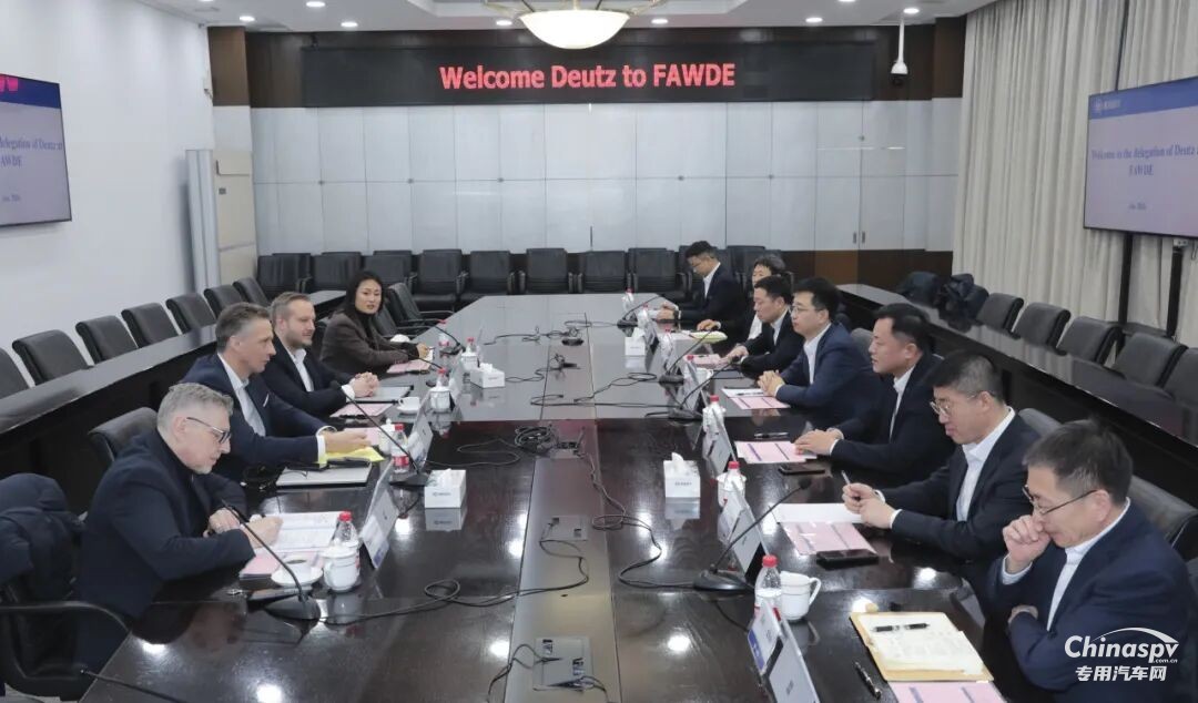 一汽解放王志宇與道依茨CEO舒爾特深度交流，共繪合作藍圖