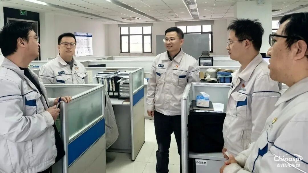 解放動力舉行誓師大會暨升旗儀式