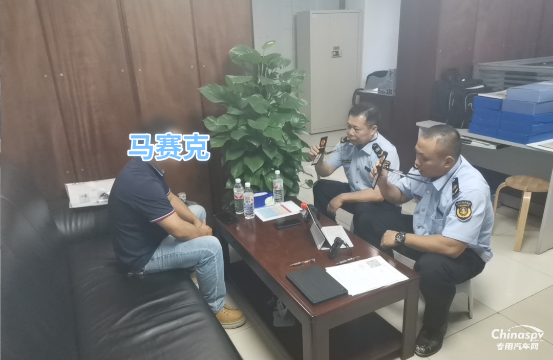 深圳查獲3起無證、運單不規(guī)范?；愤\輸車