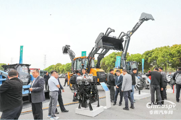 劍指輕型工程機(jī)械賽道，濰柴發(fā)布全新動力