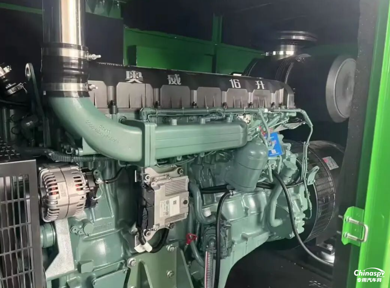 一汽解放500kW發(fā)電機(jī)組首臺樣機(jī)成功點火