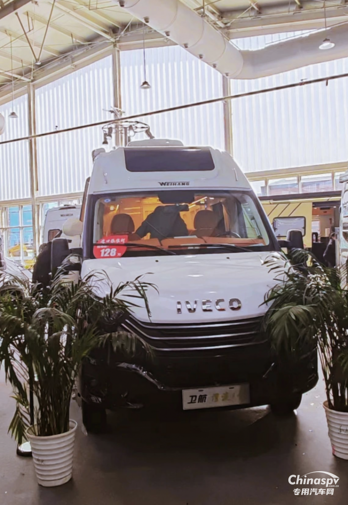 逛龍年首場房車展，選品質(zhì)高端進口依維柯底盤房車
