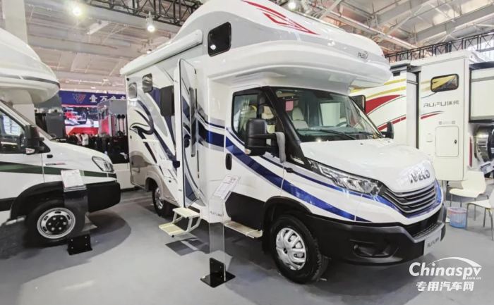 逛龍年首場房車展，選品質(zhì)高端進口依維柯底盤房車