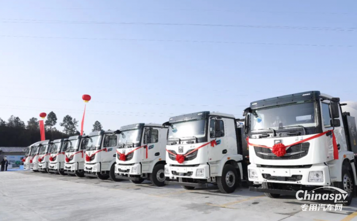百臺(tái)徐工新能源攪拌車，交付！