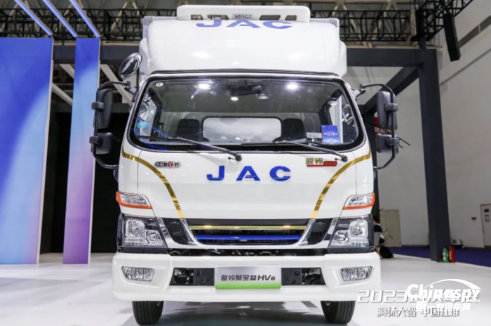 多款重磅車型亮相商用車展，江汽集團(tuán)加速邁向智電新時(shí)代
