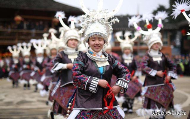 按照時(shí)間順序?qū)戀F州過(guò)春節(jié)的習(xí)俗和活動(dòng)？